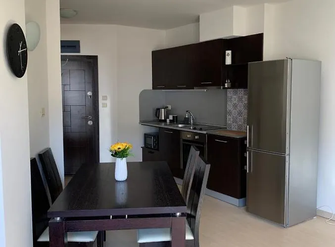 Art In With Mountain View Apartment *