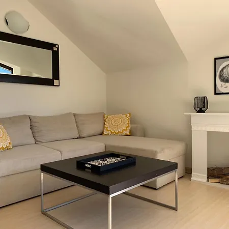 Art In With Mountain View Μπάνσκο