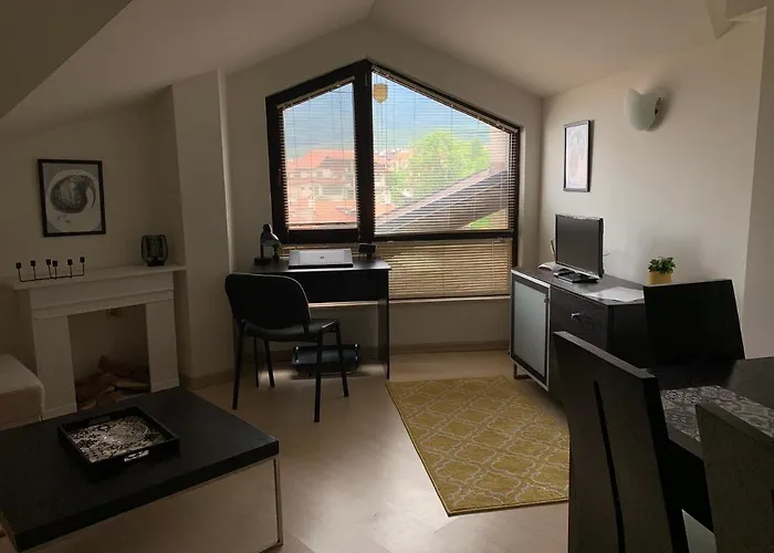 Art In With Mountain View * بانسكو